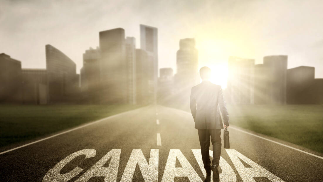 How to Move From the U.S. to Canada for Business